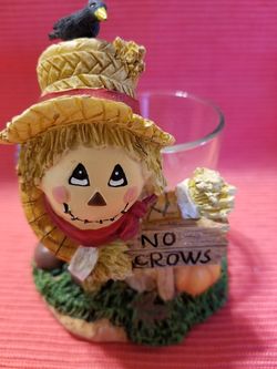 Yankee scarecrow "no crows" candle holder.