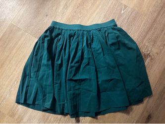 Pleated green skirt from Divided