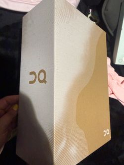 Brand new women 8.5 on cloud shoes