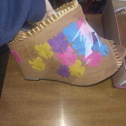 Brand New In Box Woman Wedge Style Open Toe  Heels