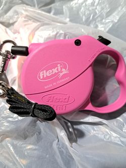 Pink Retractable Dog Leash