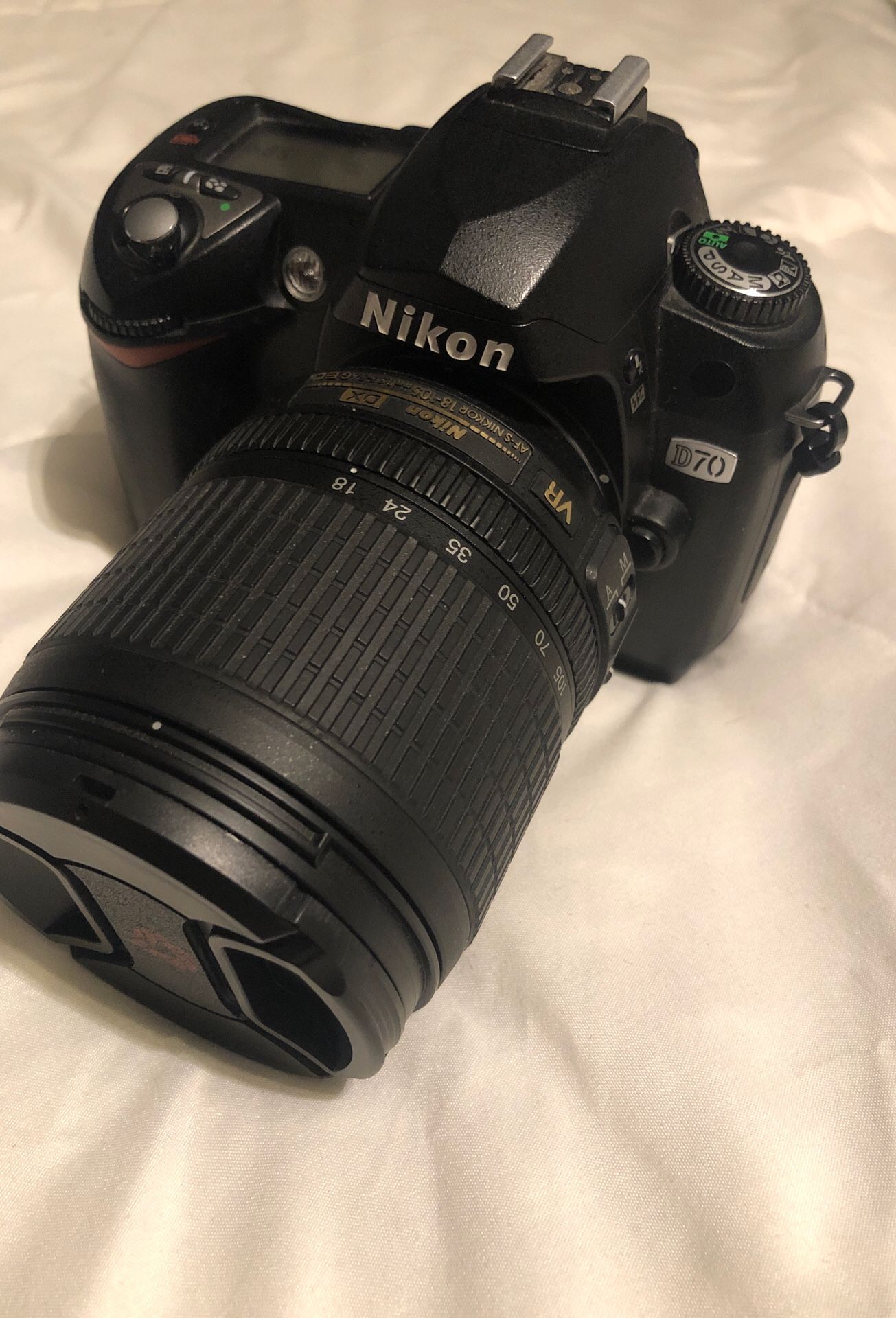 Nikon D70 with AF-S Nikkor 18-105mm 1:3.5-5.6G ED