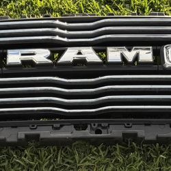 2024 Ram 2500 Grill and LED Headlights 