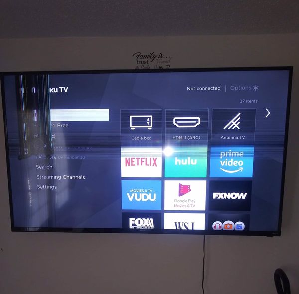 Broken Ruko Smart TV 65 Inches for Sale in Virginia Beach, VA - OfferUp