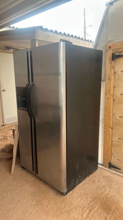 Frigidaire refrigerator freezer