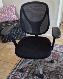 2 OFFICE CHAIRS