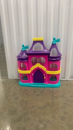 Plastic Dollhouse Play Set