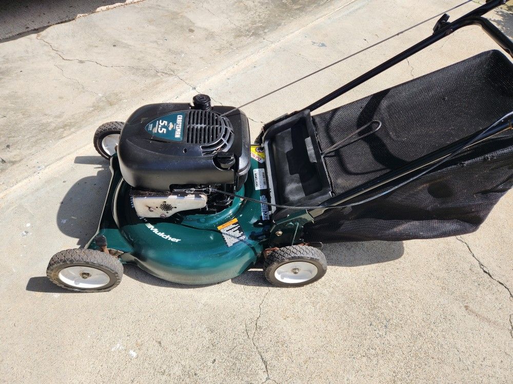 21 Inch Green Series Craftsman Push Lawn Mower for Sale in Concord CA OfferUp