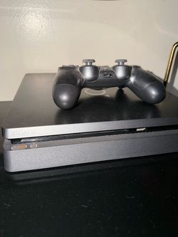 Sony PlayStation 4 Console with Controller