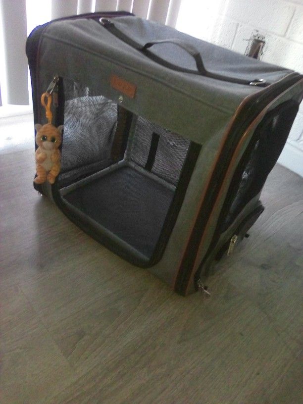 Dog/Cat Kennel