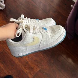 Nike Air. Color Changing Size 6 Woman