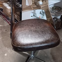 Rotating Chair 