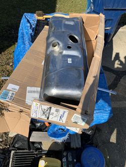 Gas tank / ford truck