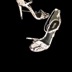 Michael Kors Snake Skin Sandels