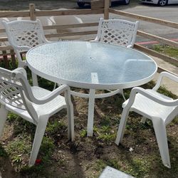 Patio  Glass  Table and 4  Chairs 