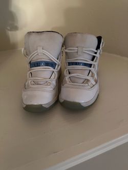 JORDAN 11 RETRO BLUE  SIZE 11C SEE PIC FOR MINOR STAIN