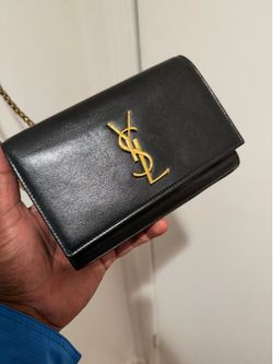 Women purse/wallet.
