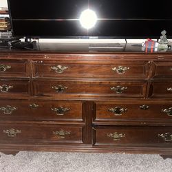 Cherry 10-Drawer Dresser