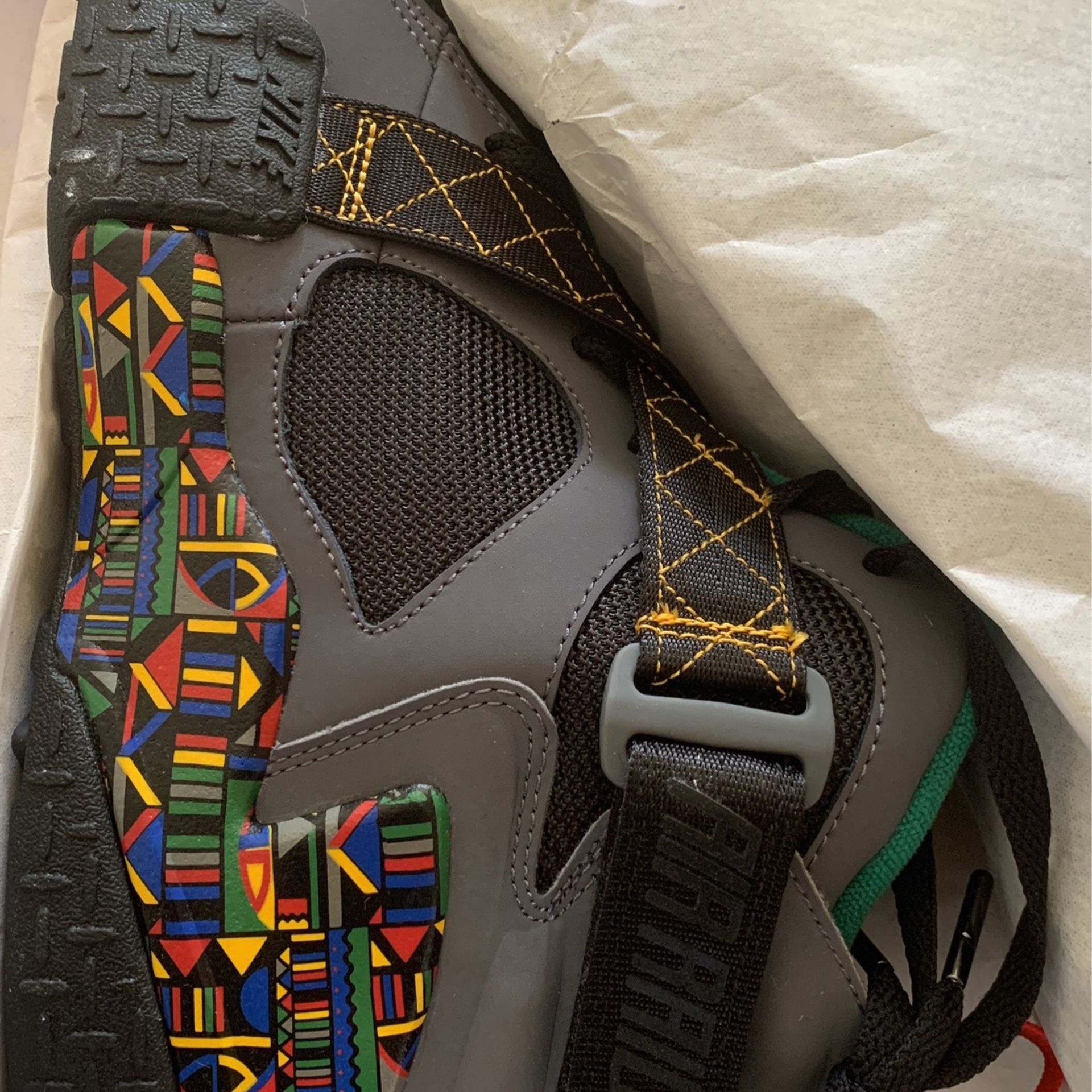 New Nike Air Raid Peace Size 11 Sneakers DS