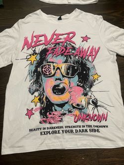 Graphic tee size small men