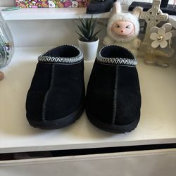 Black Tasman uggs