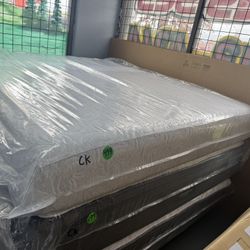 CALIFORNIA KING SIZE MEMORY FOAM MATTRESS & BOX SPRINGS BED SET