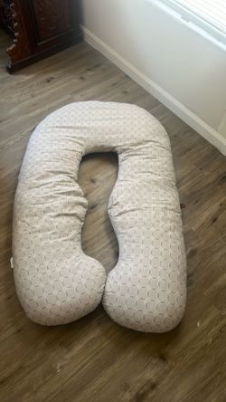 Pregnancy pillow!!!
