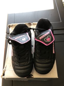 Girls soccer shoes
