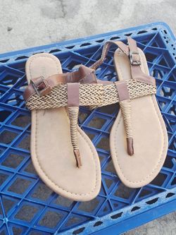 Sandals $4