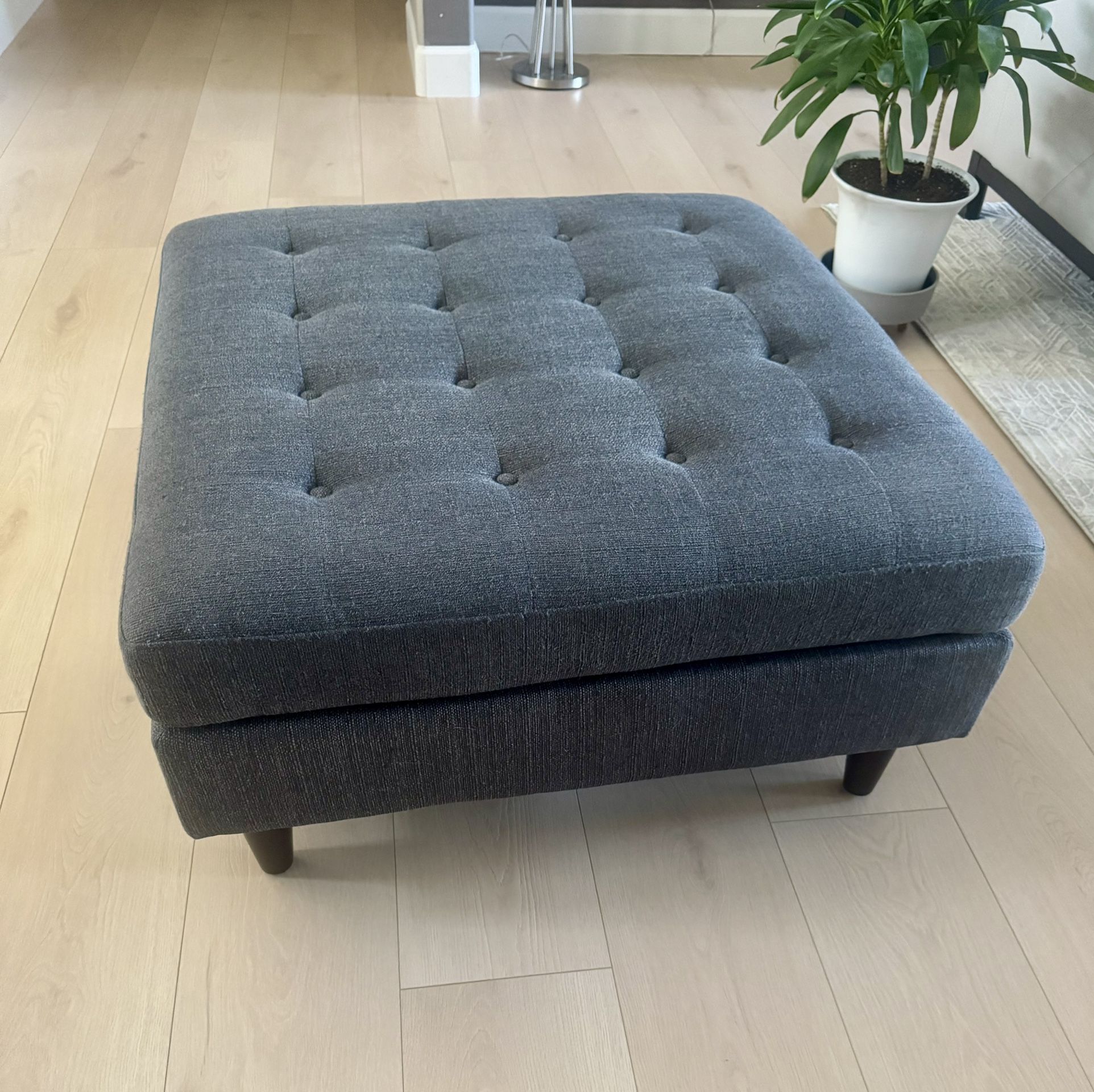 Ottoman 36x36x18