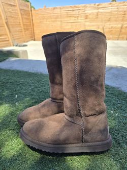 Women's UGG Boots Size 6