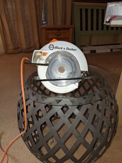 Black And Decker Corded Saw