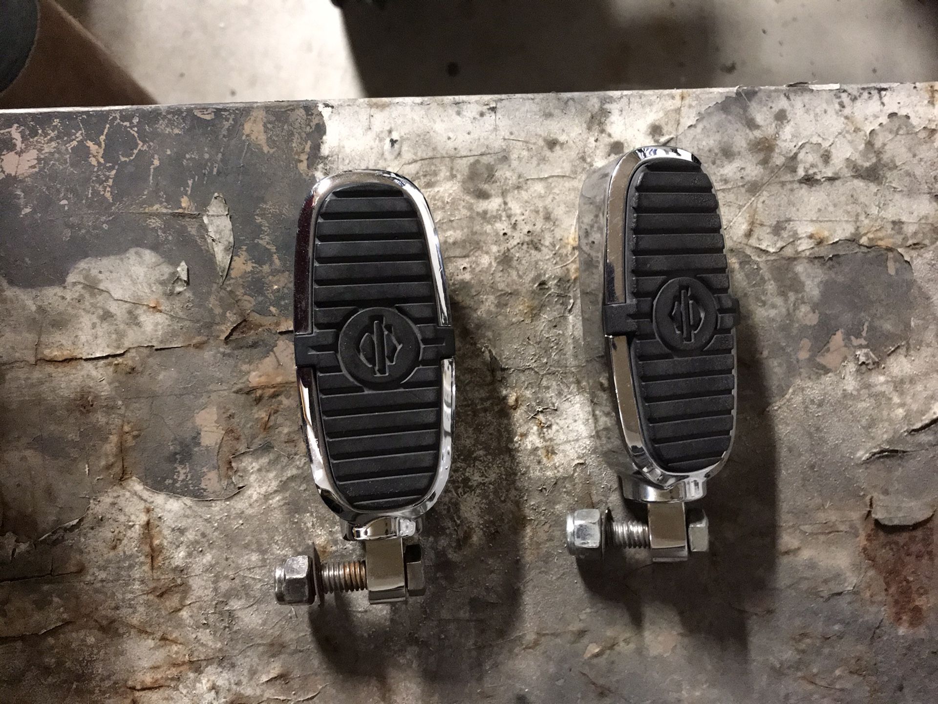 Harley Davidson footpegs crested bar & shield