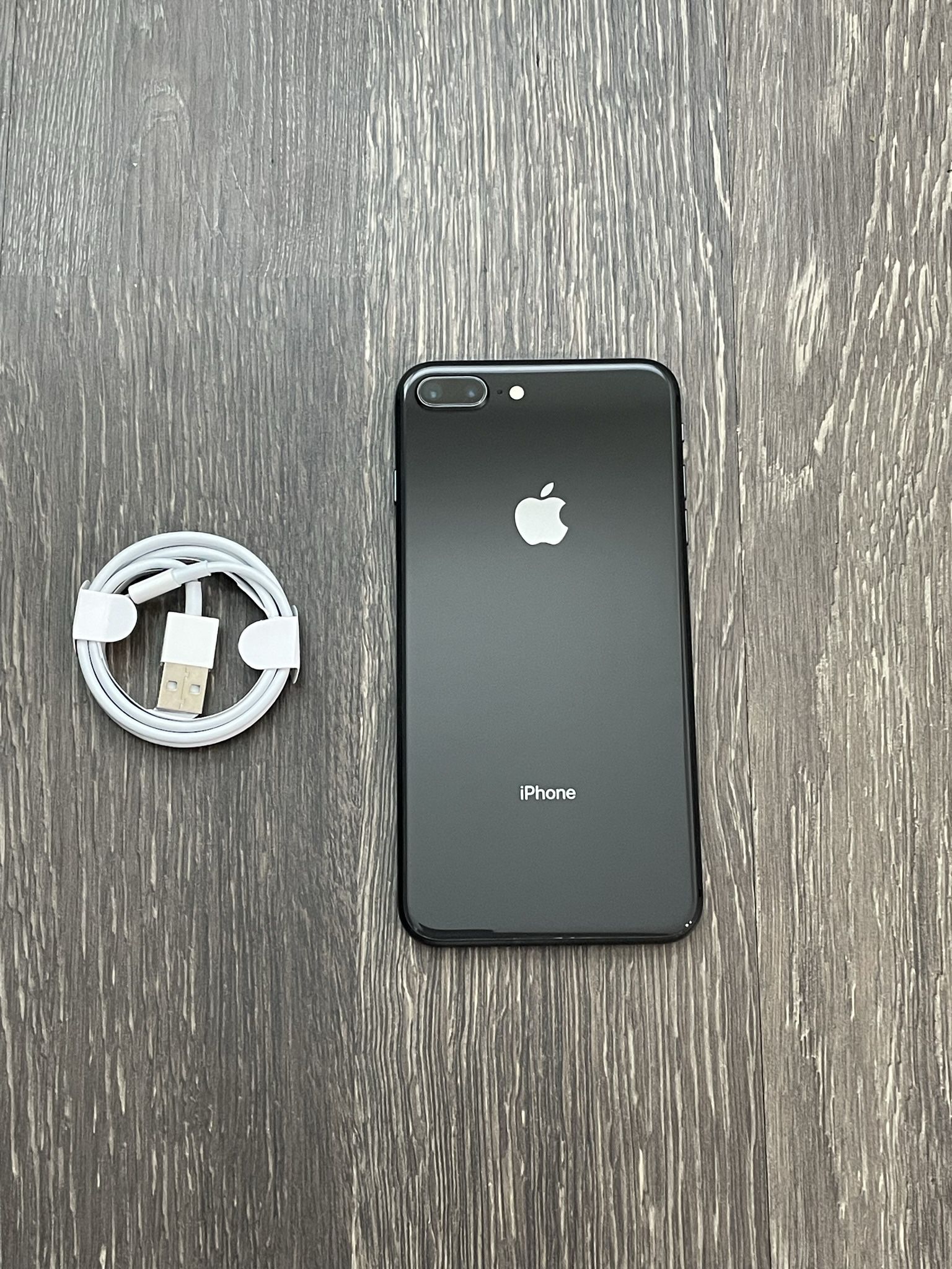 iPhone 8 Plus UNLOCKED FOR ALL CARRIERS!