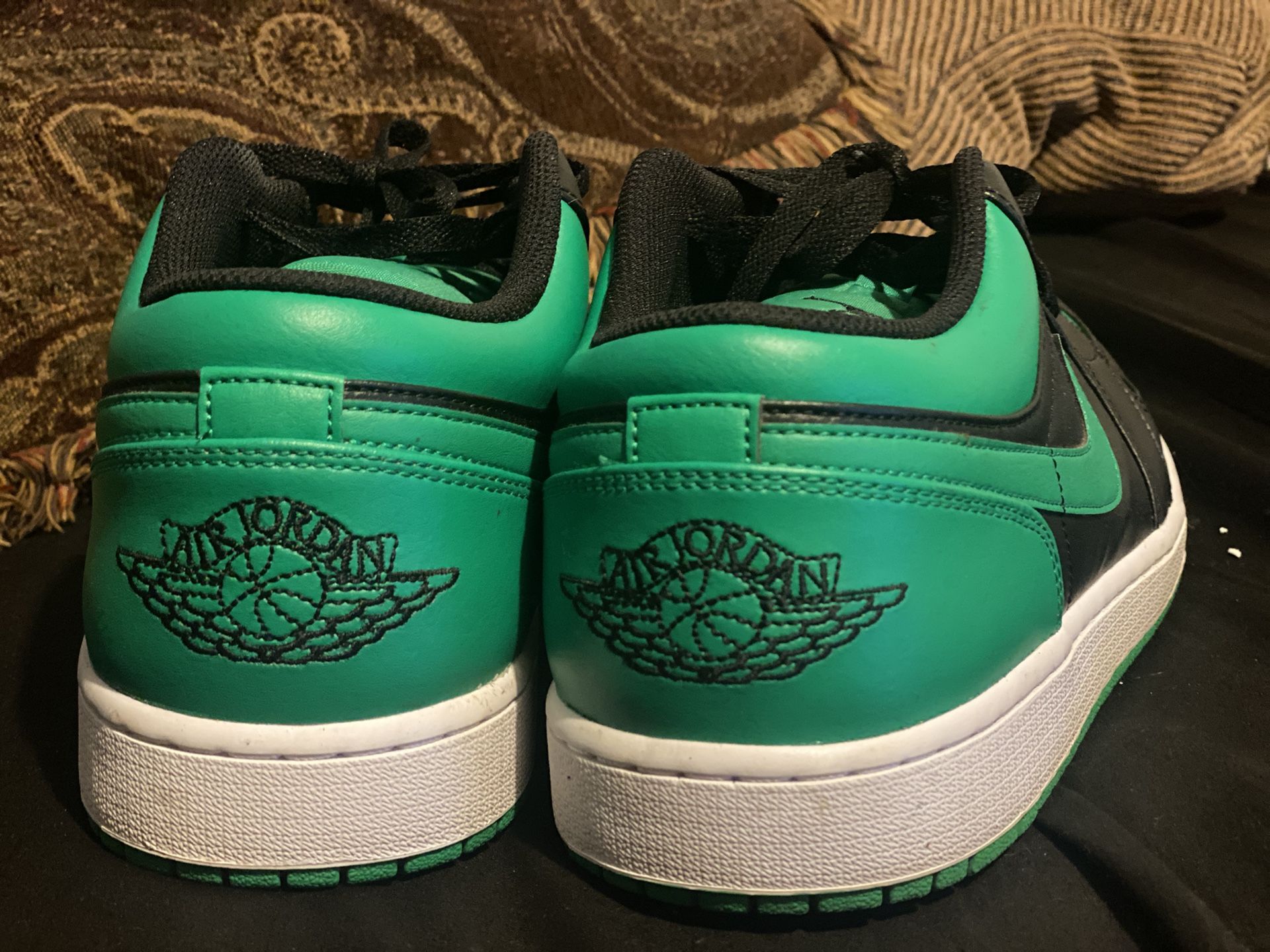 Shoe Jordan Lucky Green Fake Jordan Low Lucky Green
