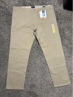 NWT Dockers Ultimate Chino Athletic Fit Smart 360 Flex Khaki Pants