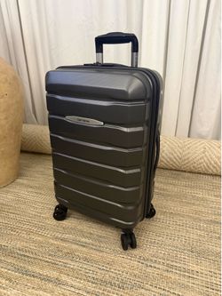 Samsonite Hardside Carry on Spinner Suitcase