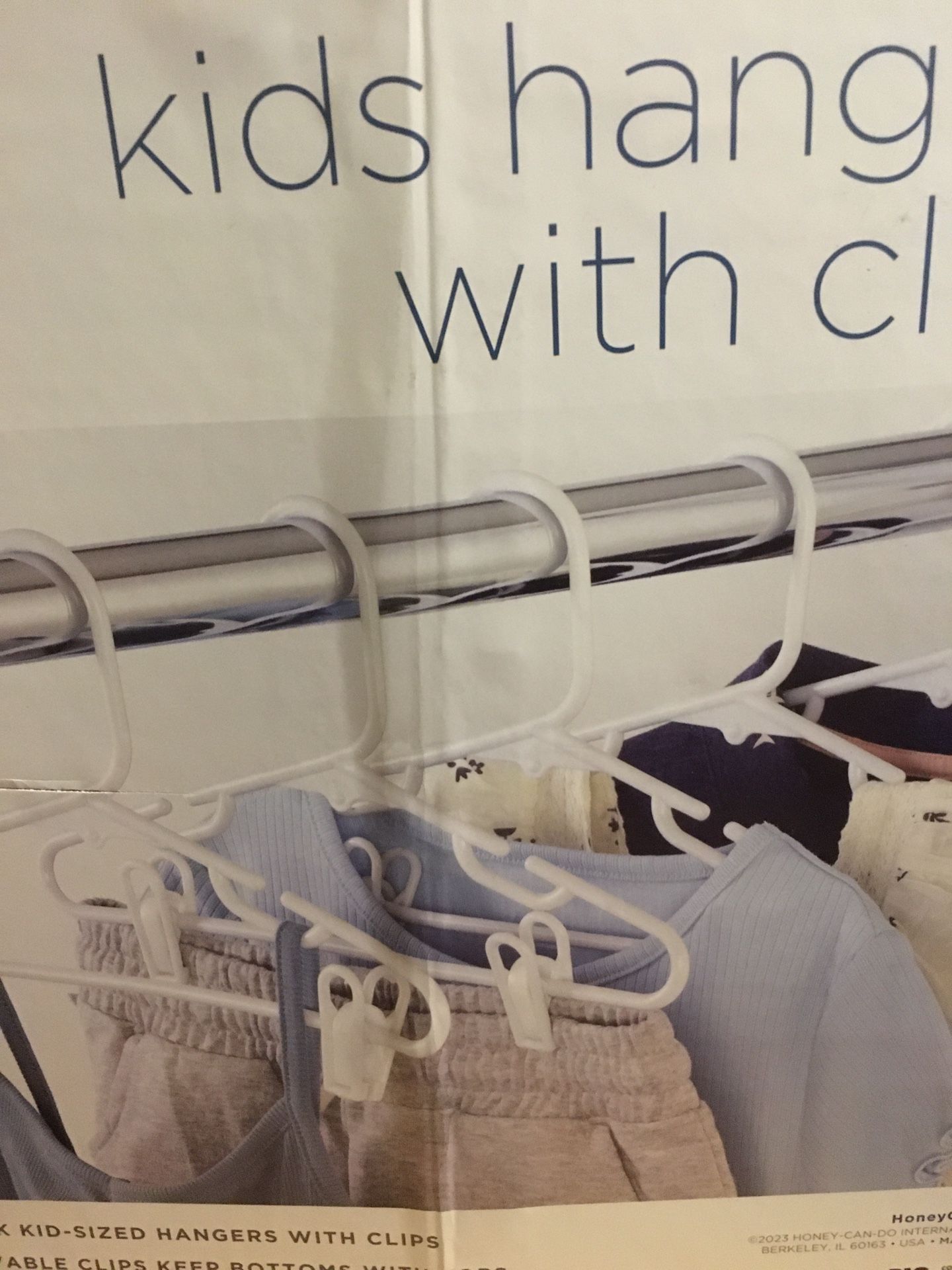 18PK Kid Sized Hangers W/Removable Clips Brand New In Package