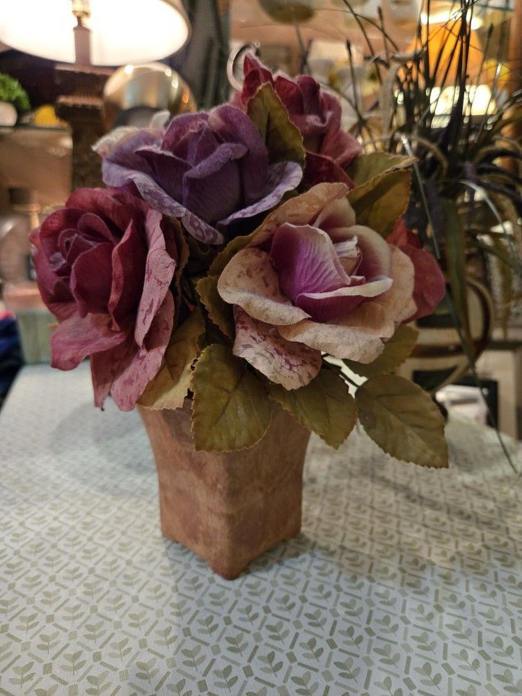 Floral Arrangement  Big Colorful Roses 