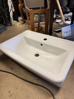 BRAND NEW White Porcelain Sink 17x25”