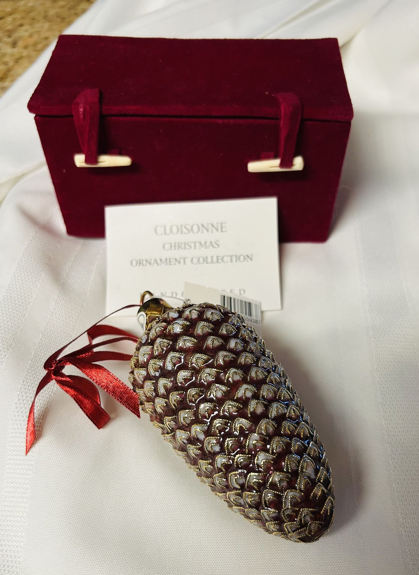 Cloisonné Christmas Ornament Collection (Pine Cone)