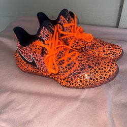 Nike shoes men’s size 6