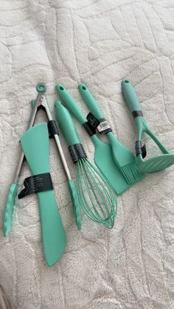New ( Never Used) Silicone Things For Kitchen
