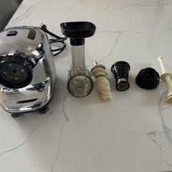 Omega Juice Extractor