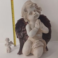 Two Kneeling Sitting Praying Cherub Angels