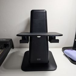 Free Kiwi Design VR Stand