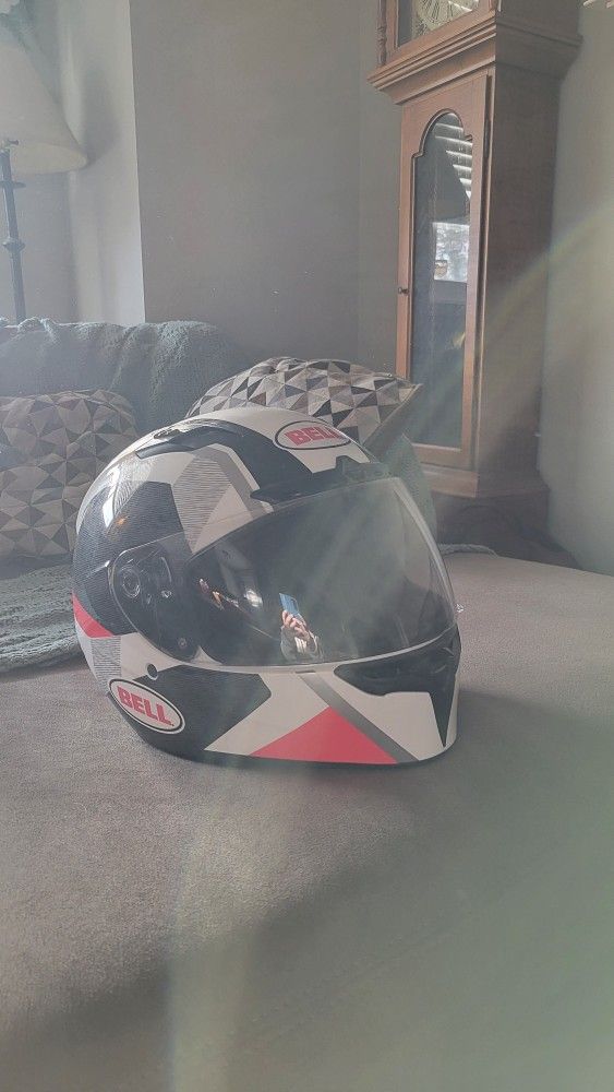 Bell 2017 Mips MOTORCYCLE  Helmet Size L