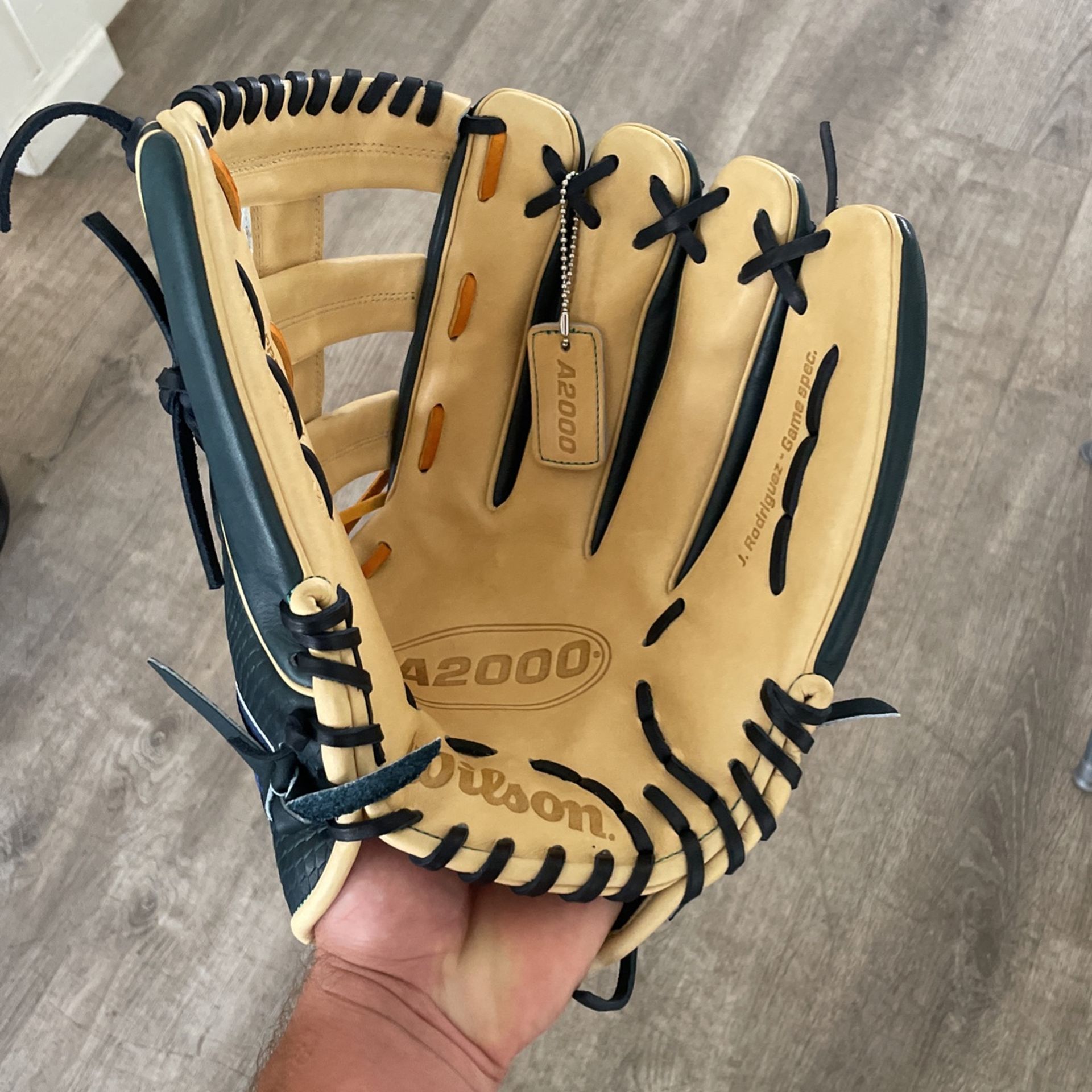 Wilson A2000 JR Model Outfield Glove
