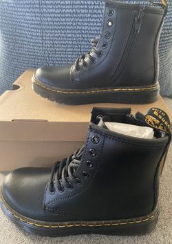Dr Martens Kid’s  Zavala combat lace Up Boot Size 12