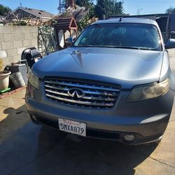 Infiniti FX35 